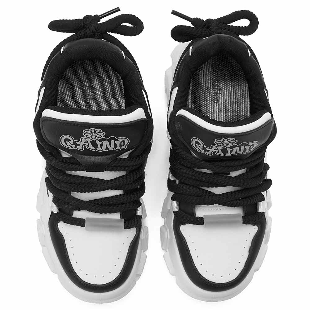 Women Trendy Fashion Sneakers - Black3