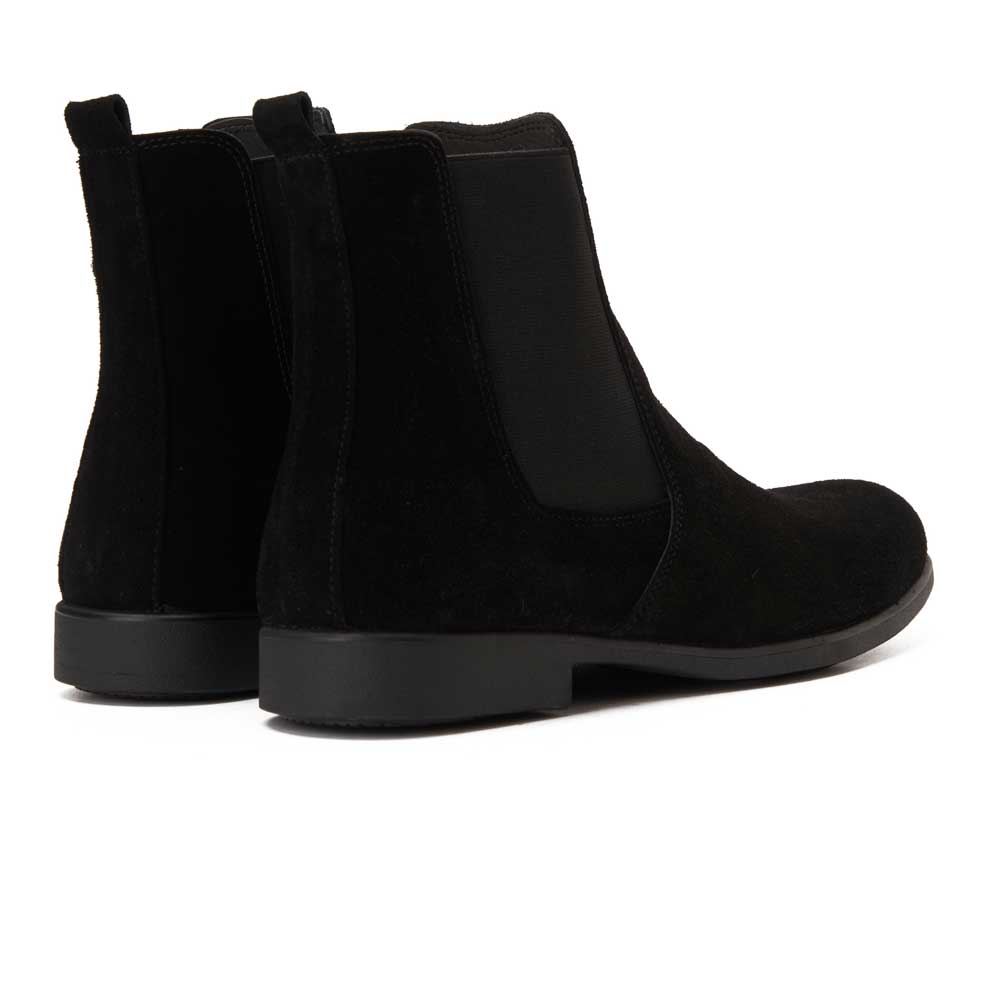 Classic Chelsea boots for men - Black1