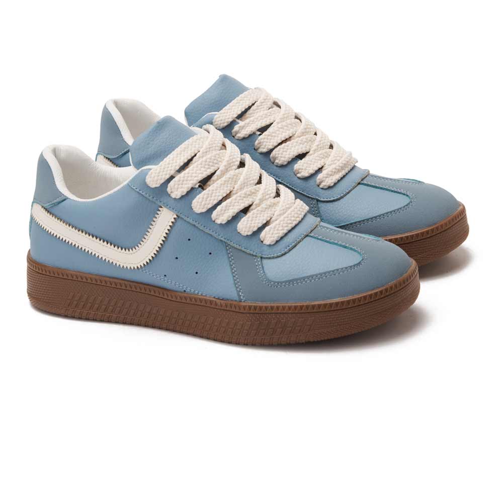Women's fashion sneakers with white details - Blue