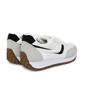 Fashion women trainer with black details - White