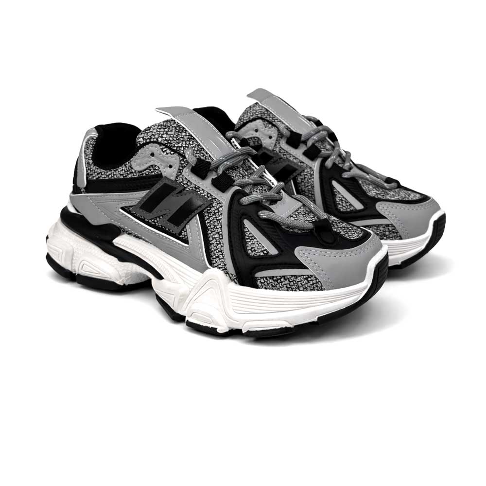 Women's Fashionable Chunky Sole Sneakers - Black