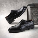 Men-sneakers-with-glossy-upper-Black-5